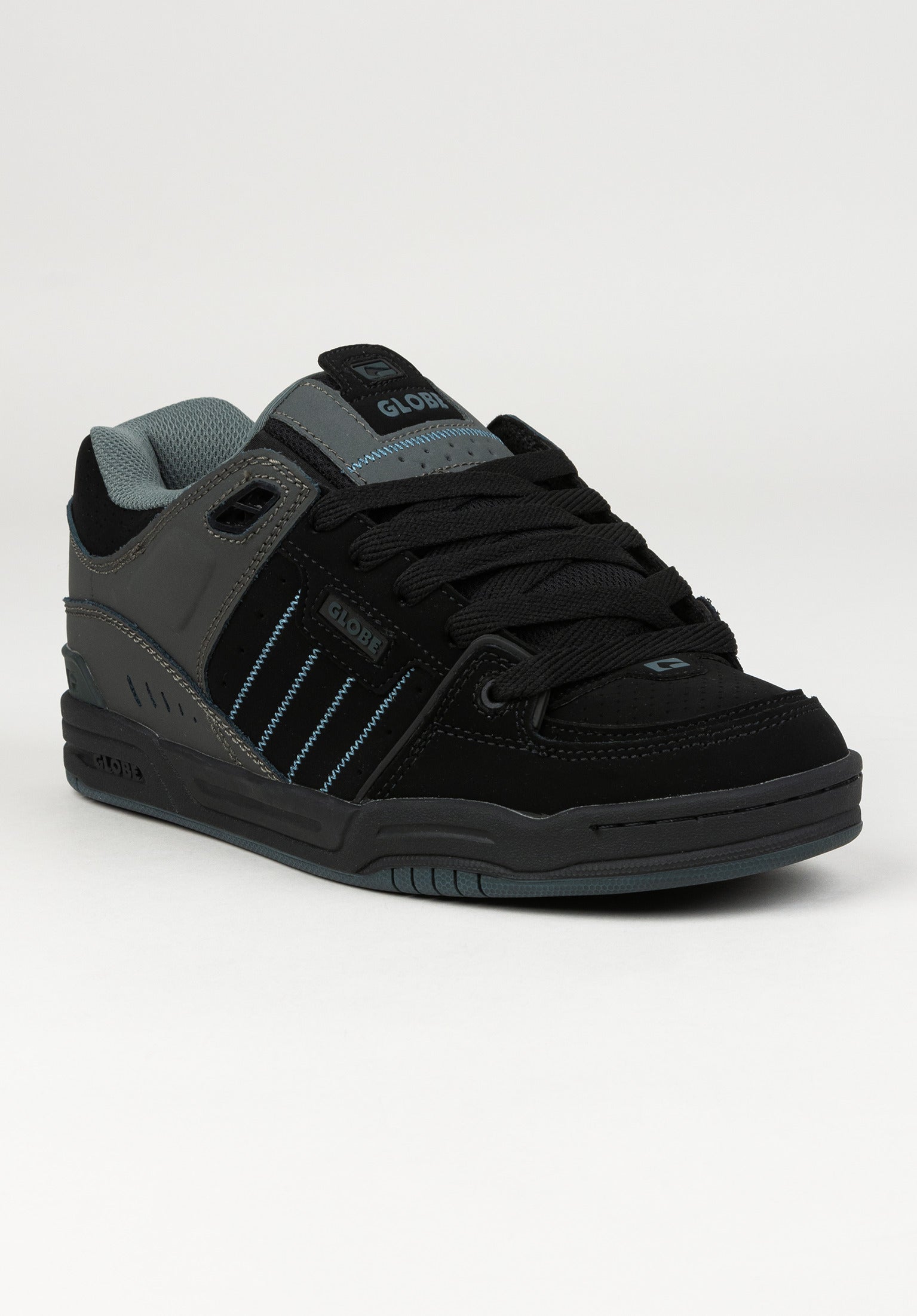 Black globe skate shoes online