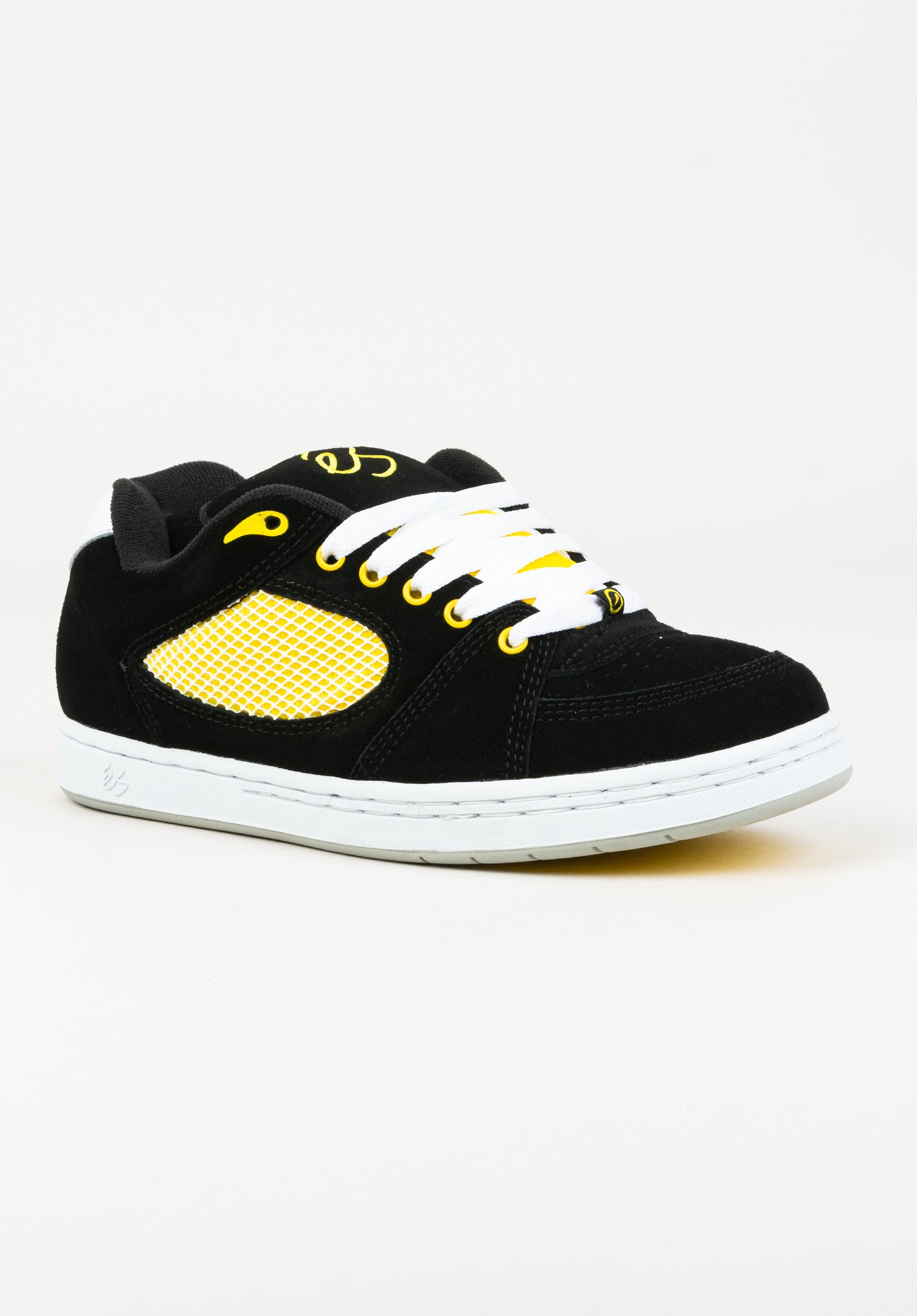 Black and yellow skate shoes on sale