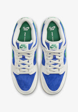 Dunk Low Pro phantom-malachite-hyperroyal Closeup2