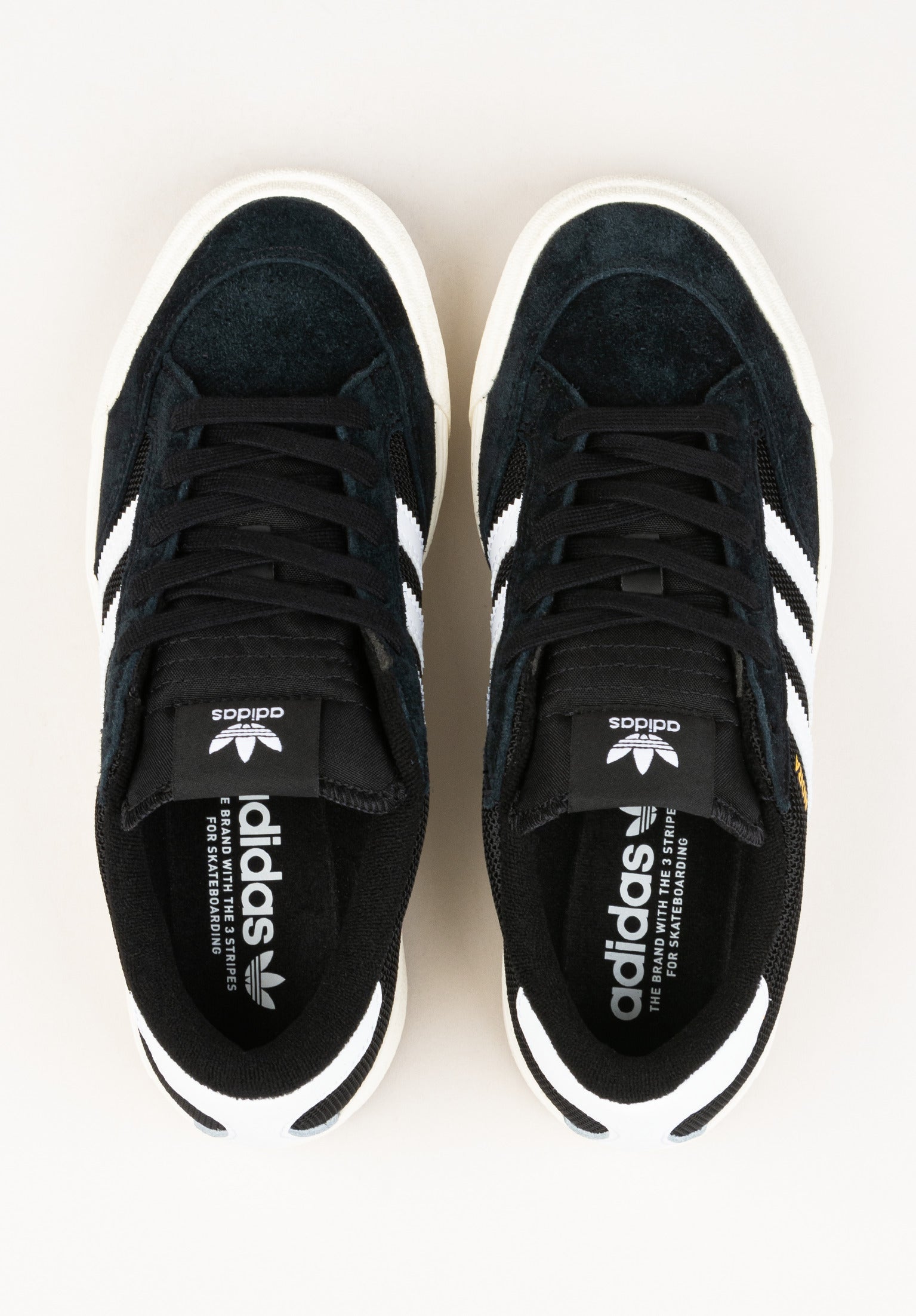 Adidas originals negras nike hotsell