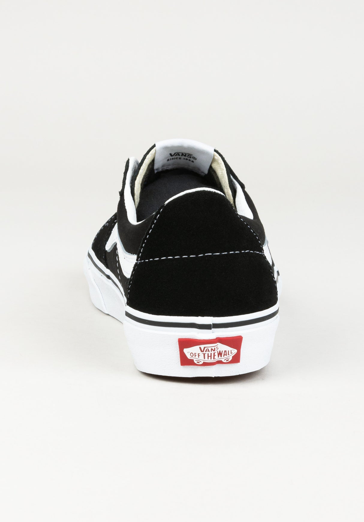 Sk8-Low black-truewhite Seitenansicht