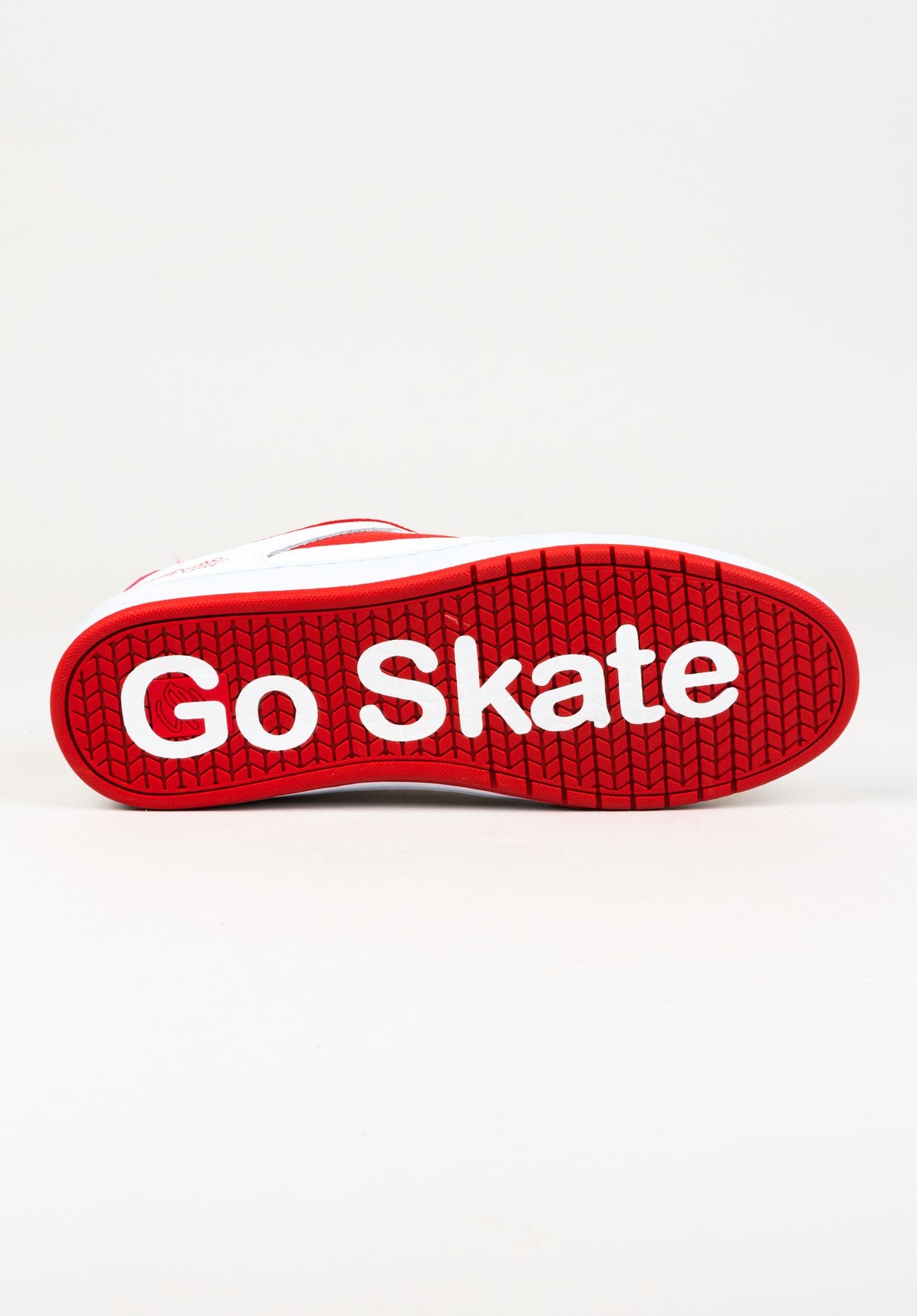 Accel Slim x Go Skateboarding Day white-red Close-Up1