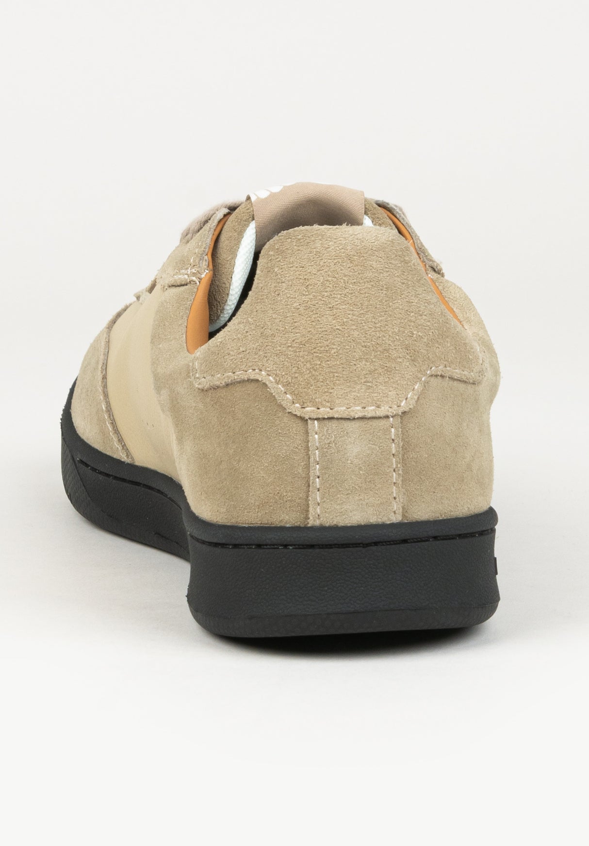 CM001 Low Suede safari-black Seitenansicht