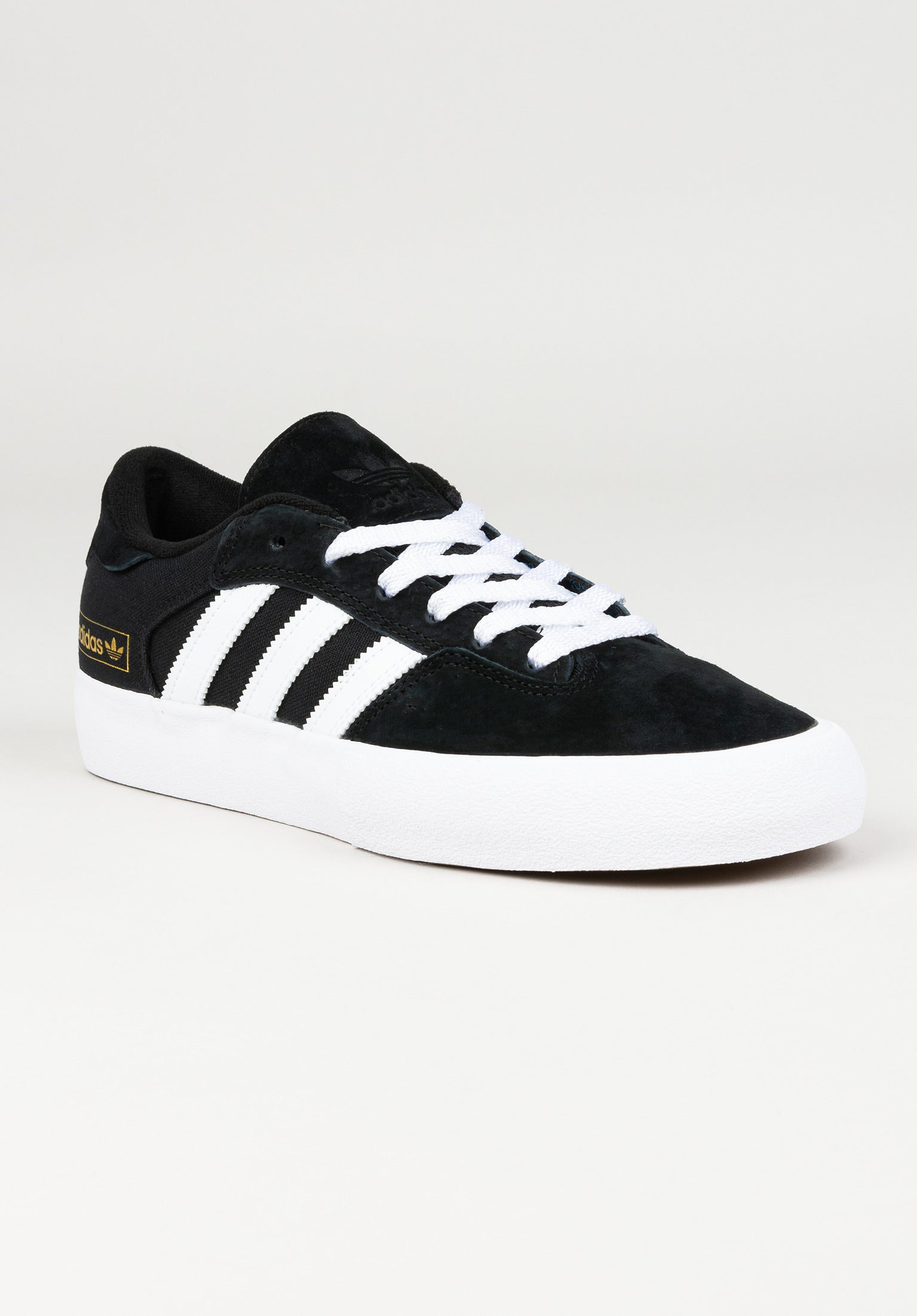 Adidas shoes online shopping 77 best sale