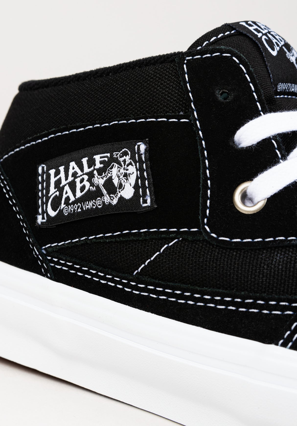 Skate Half Cab black-white Unteransicht