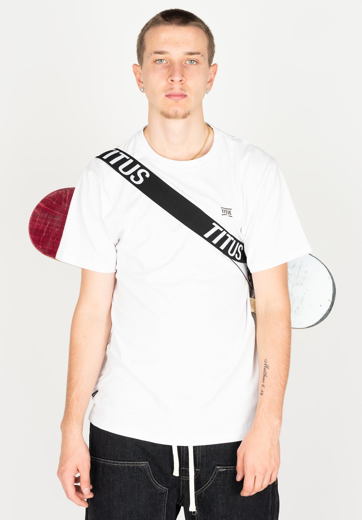 Skateboard Sling black-white Closeup1