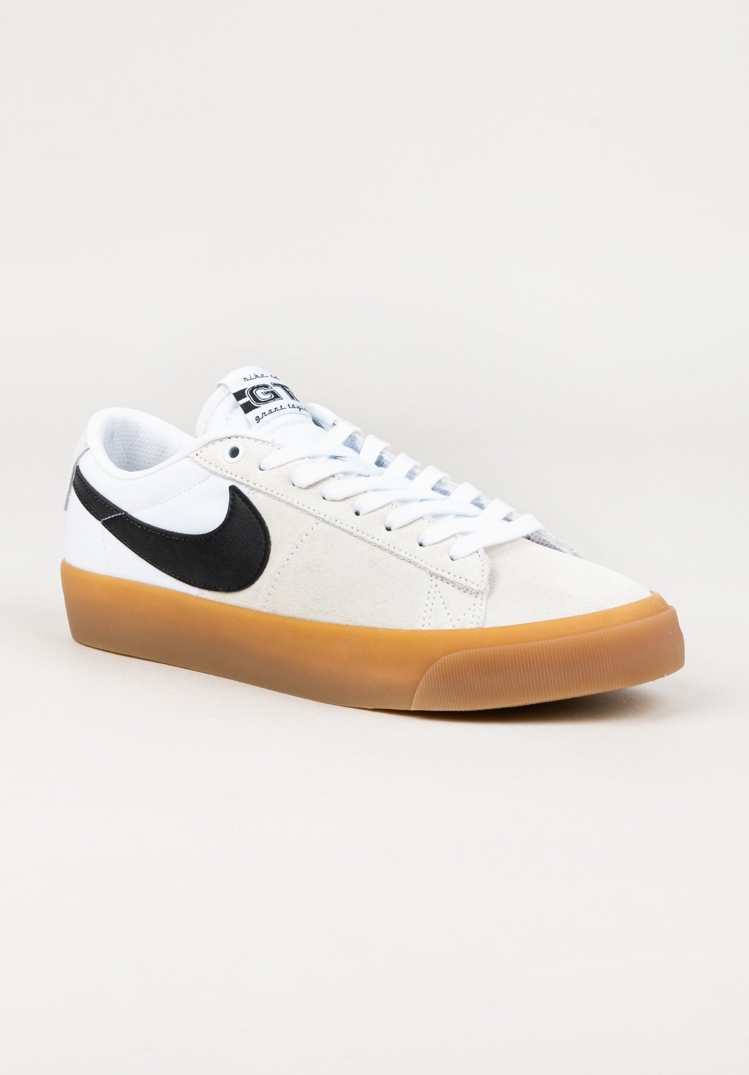 Zoom Blazer Low Pro GT Nike SB Schuhe Jungs in white black white white fur c TITUS