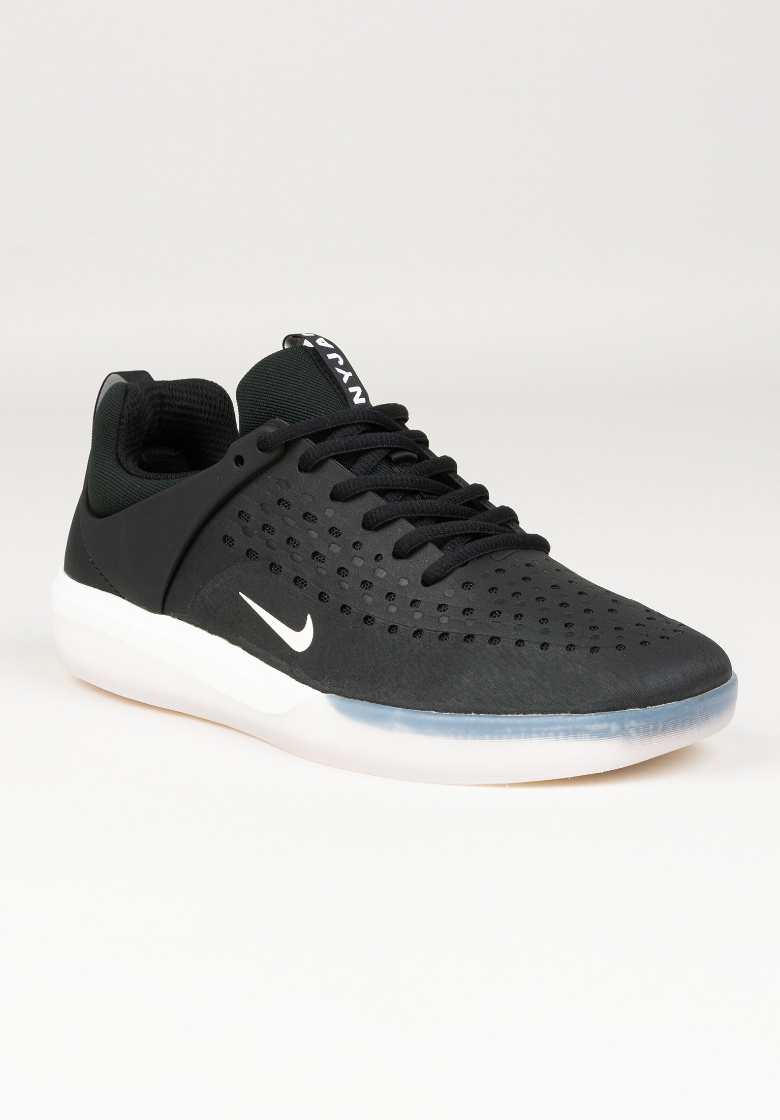 Black nyjah nike on sale